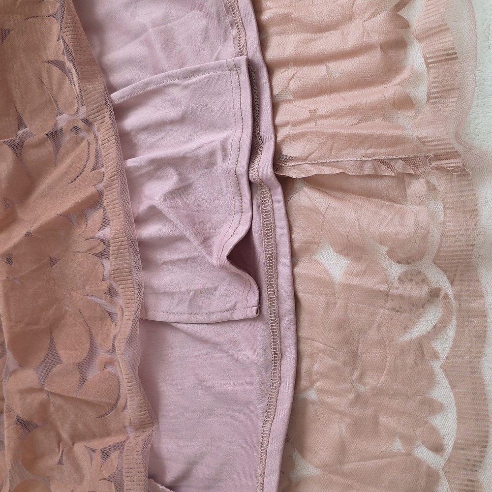 Elegant Mauve Lace Dress - Picture 3 of 6